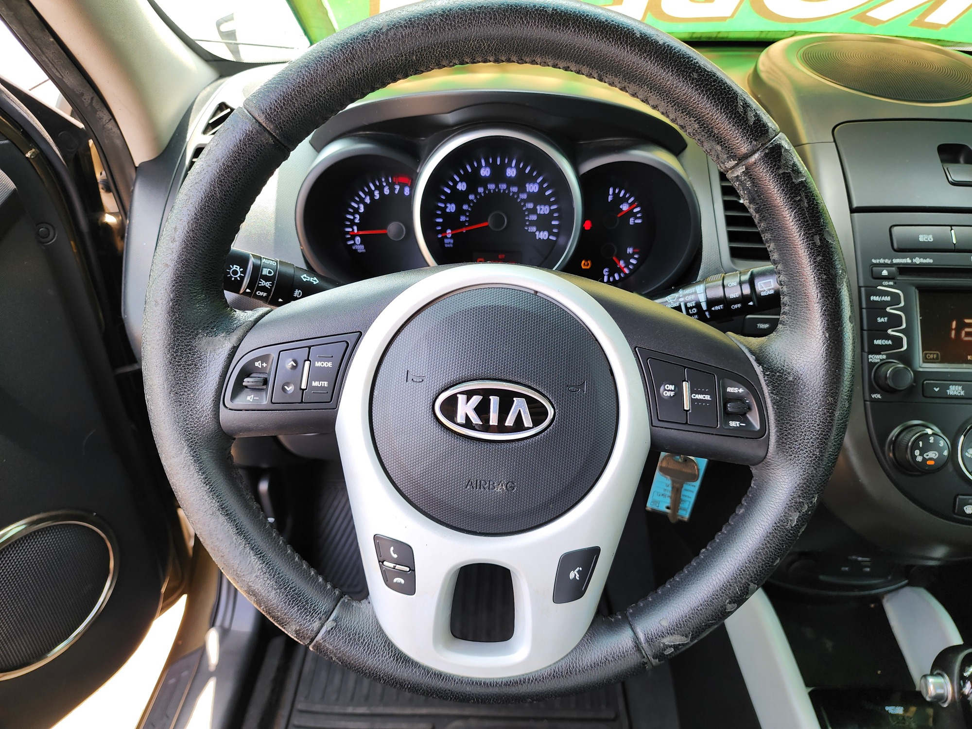 2012 BROWN Kia Soul ! (KNDJT2A67C7) with an 2.0L L4 DOHC 16V engine, AUTO transmission, located at 2660 S.Garland Avenue, Garland, TX, 75041, (469) 298-3118, 32.885551, -96.655602 - Welcome to DallasAutos4Less, one of the Premier BUY HERE PAY HERE Dealers in the North Dallas Area. We specialize in financing to people with NO CREDIT or BAD CREDIT. We need proof of income, proof of residence, and a ID. Come buy your new car from us today!! This is a very well cared for 201 - Photo #11